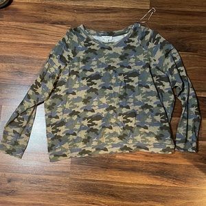Lightweight long sleeve camo tee. Size medium